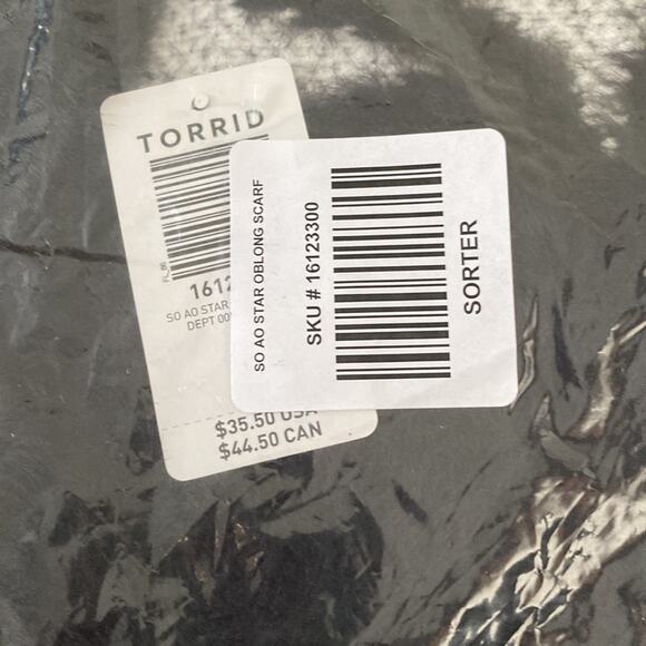 Torrid Black ALLOVER STAR OBLONG SCARF - Picture 9 of 10